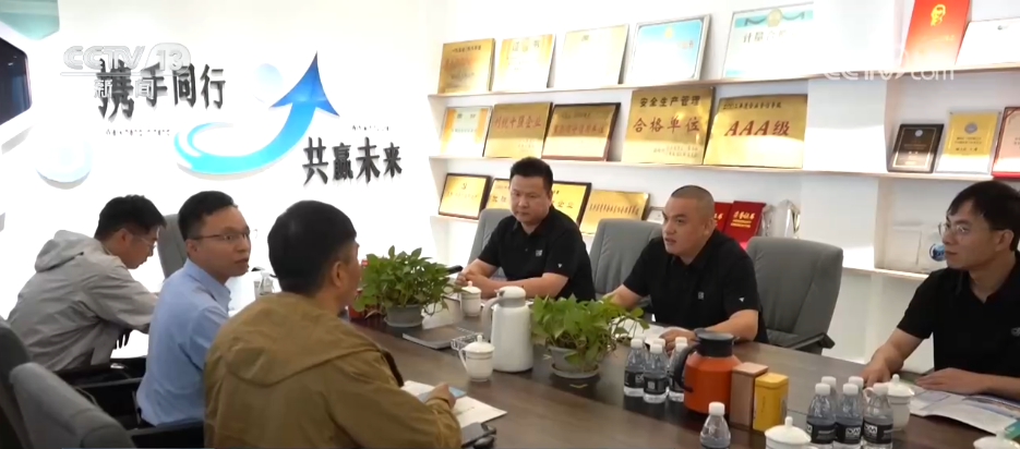 境？看“持久战”背后的创新突围MG不朽情缘正版如何破冰内销困